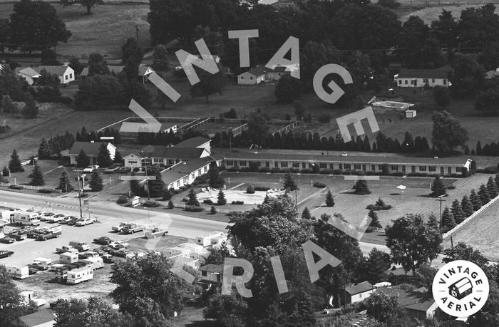 Howards Motel - 1976 (newer photo)